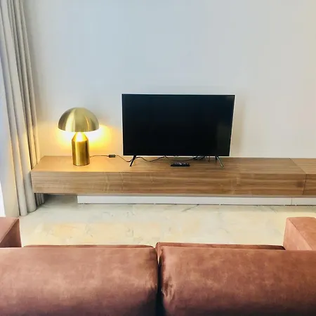 Bright And Spacious In Apartment Porto