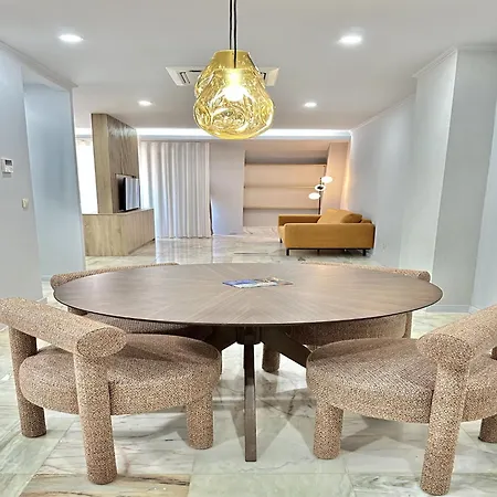 Bright And Spacious In Apartment Porto