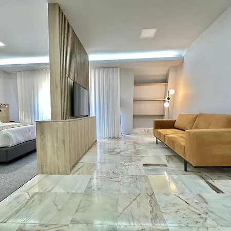 Bright And Spacious In Porto