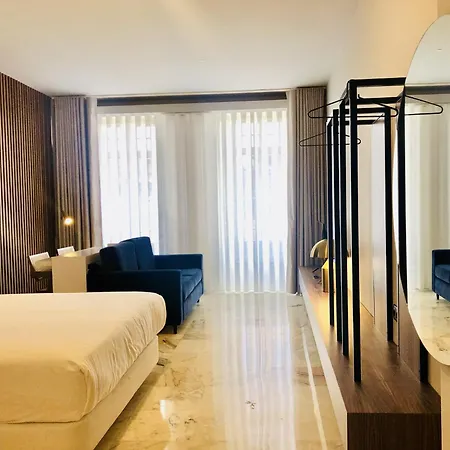 Apartment Bright And Spacious In