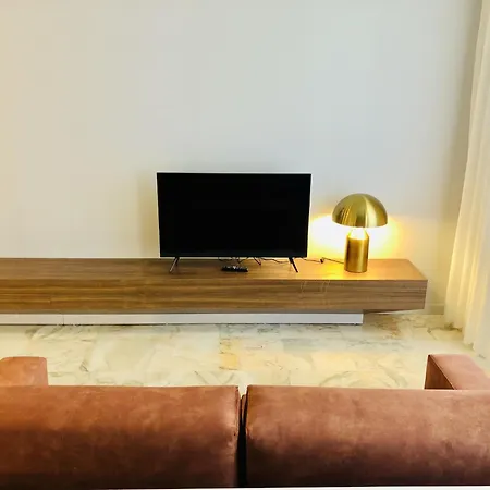 Bright And Spacious In Apartment Porto