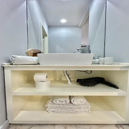 Bright And Spacious In * Porto