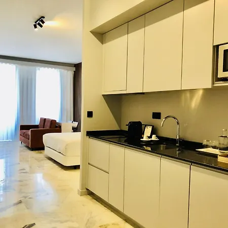 Apartment Bright And Spacious In Porto